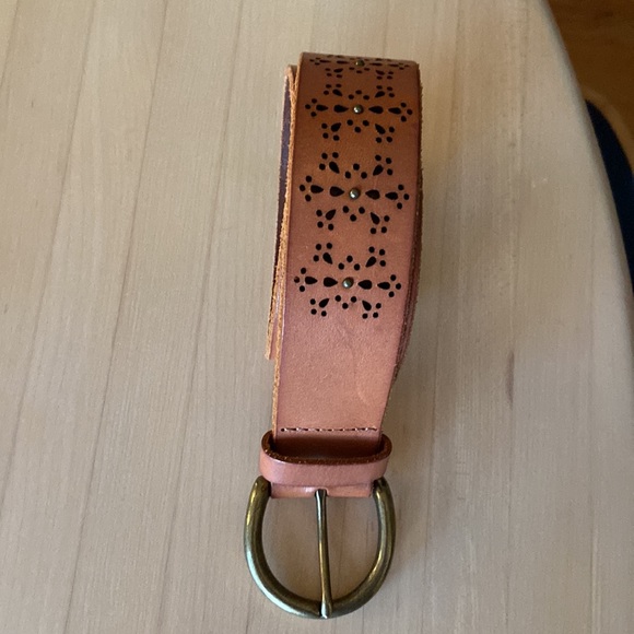 Lucky Brand Leather Belt - Picture 3 of 16